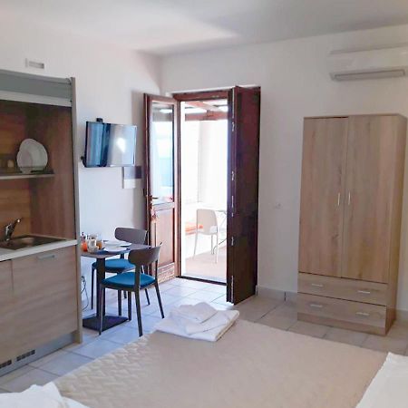 Pecorini Residence Gregory Filicudi מראה חיצוני תמונה