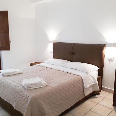 Pecorini Residence Gregory Filicudi מראה חיצוני תמונה