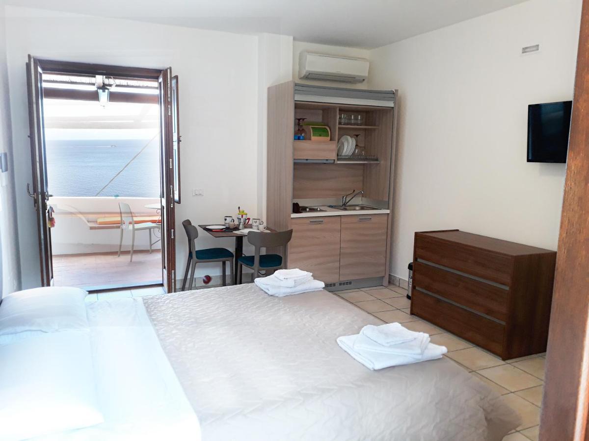 Pecorini Residence Gregory Filicudi מראה חיצוני תמונה