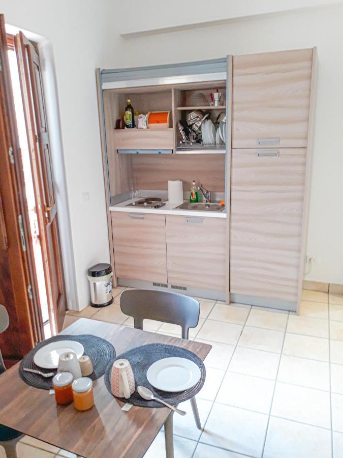 Pecorini Residence Gregory Filicudi מראה חיצוני תמונה