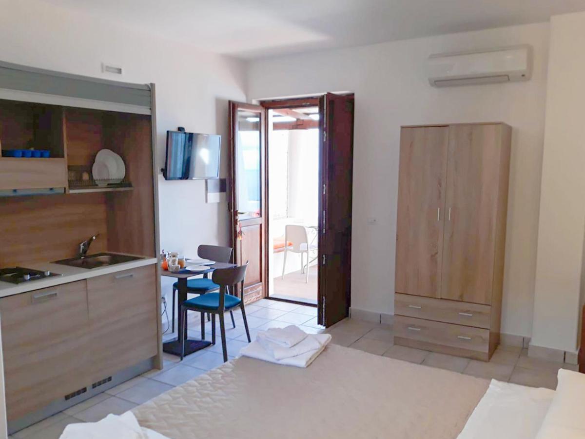 Pecorini Residence Gregory Filicudi מראה חיצוני תמונה
