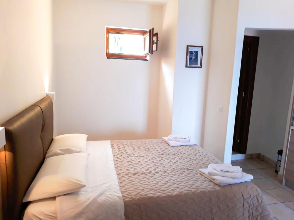 Pecorini Residence Gregory Filicudi מראה חיצוני תמונה
