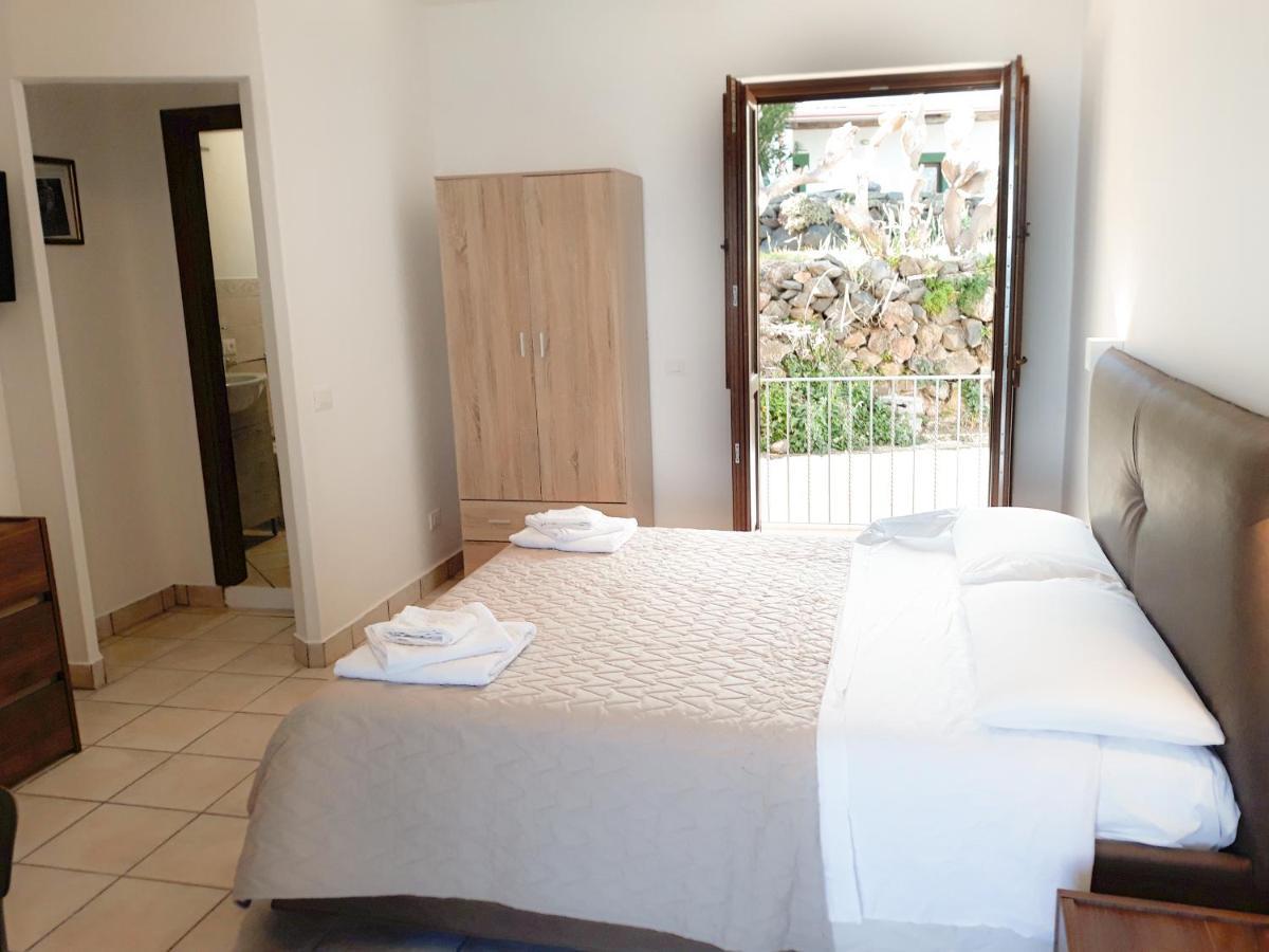 Pecorini Residence Gregory Filicudi מראה חיצוני תמונה
